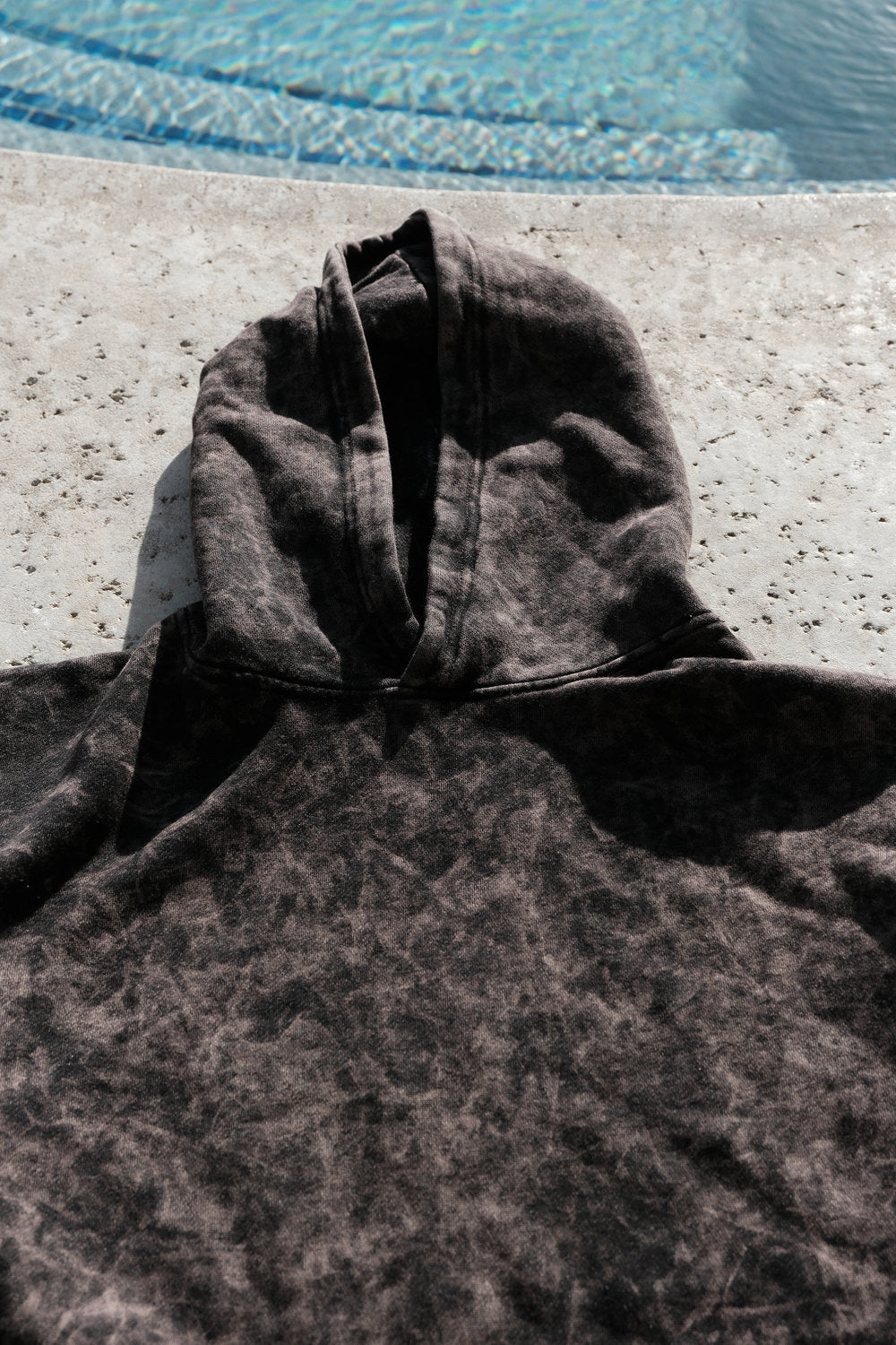 VN BLANKS STONE WASH HOODIE/DARK BROWN