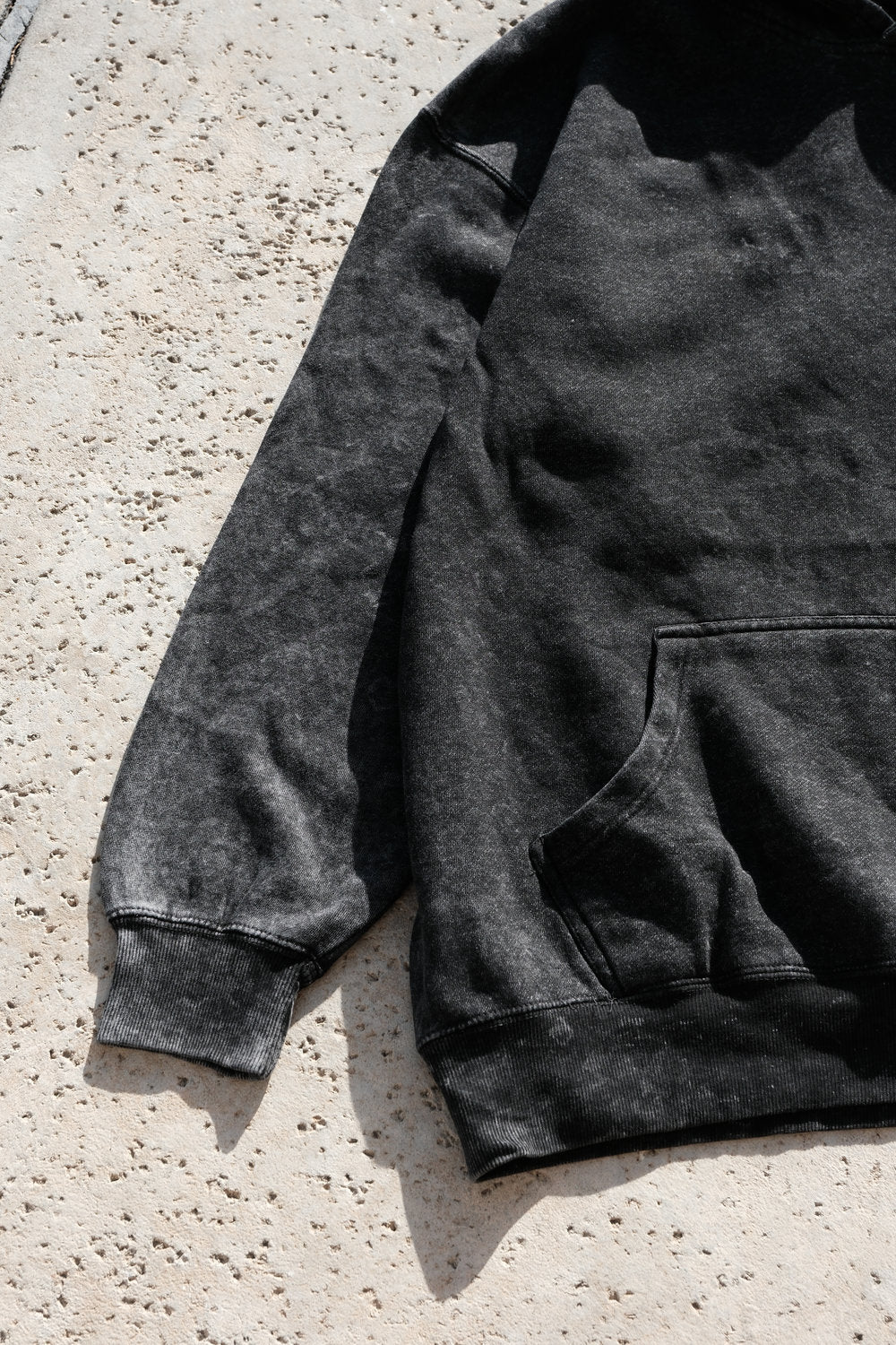 VN BLANKS STONE WASH HOODIE/BLACK