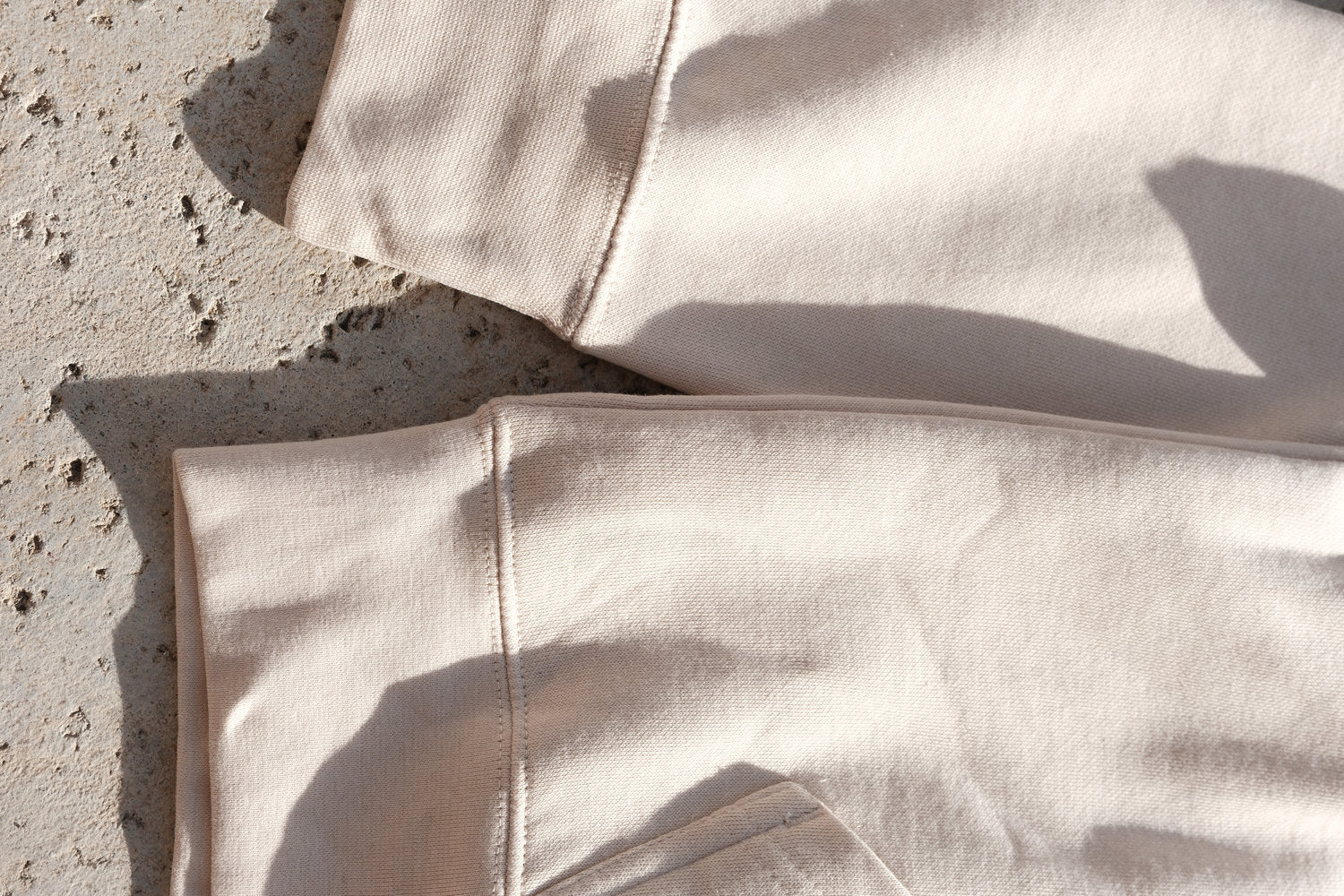 VN BLANKS CORE POCKET HOODIE/LIGHT BEIGE