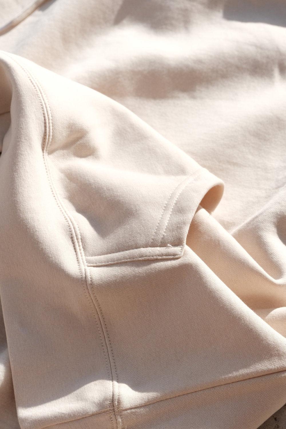 VN BLANKS CORE POCKET HOODIE/LIGHT BEIGE