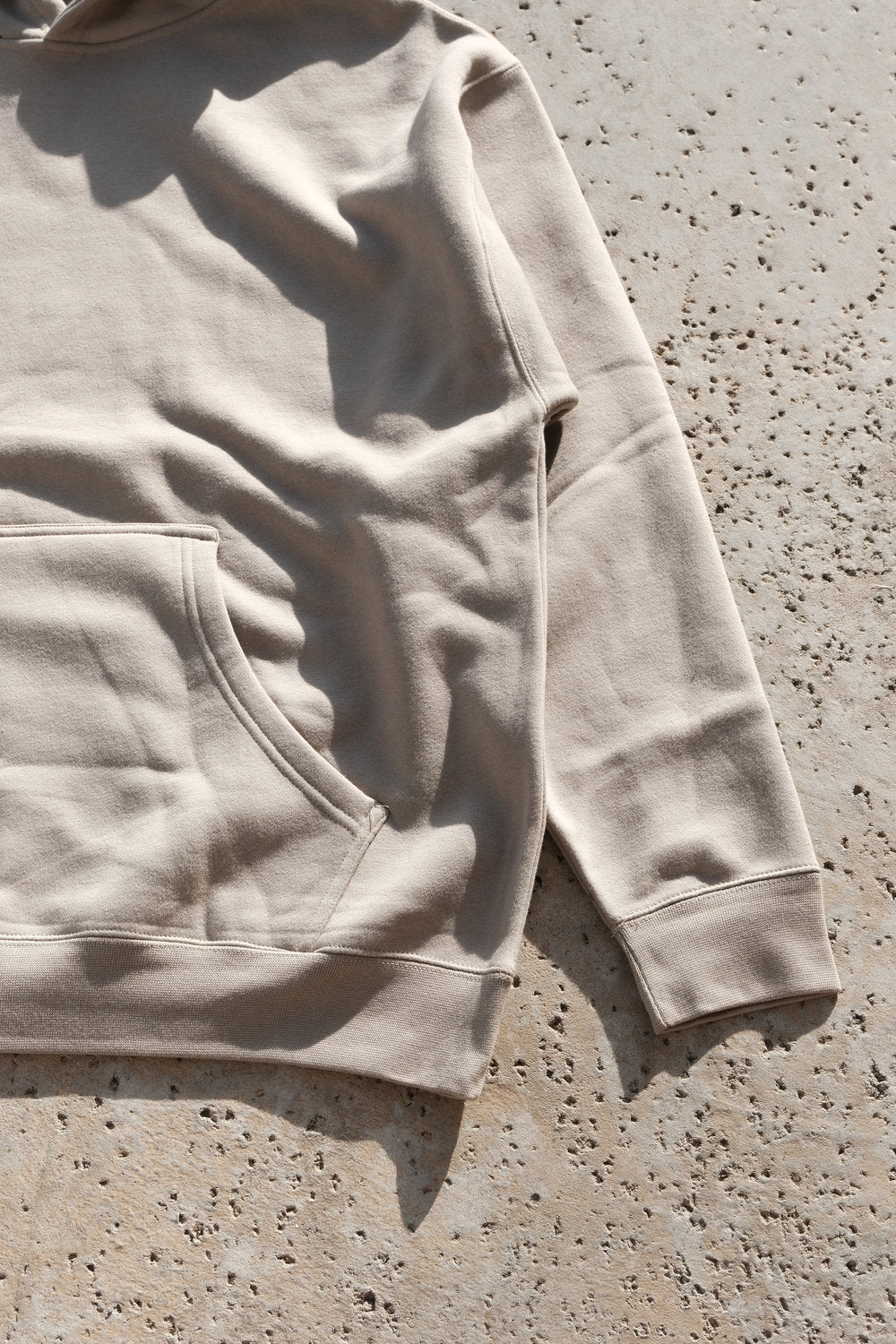 VN BLANKS CORE POCKET HOODIE/TAUPE