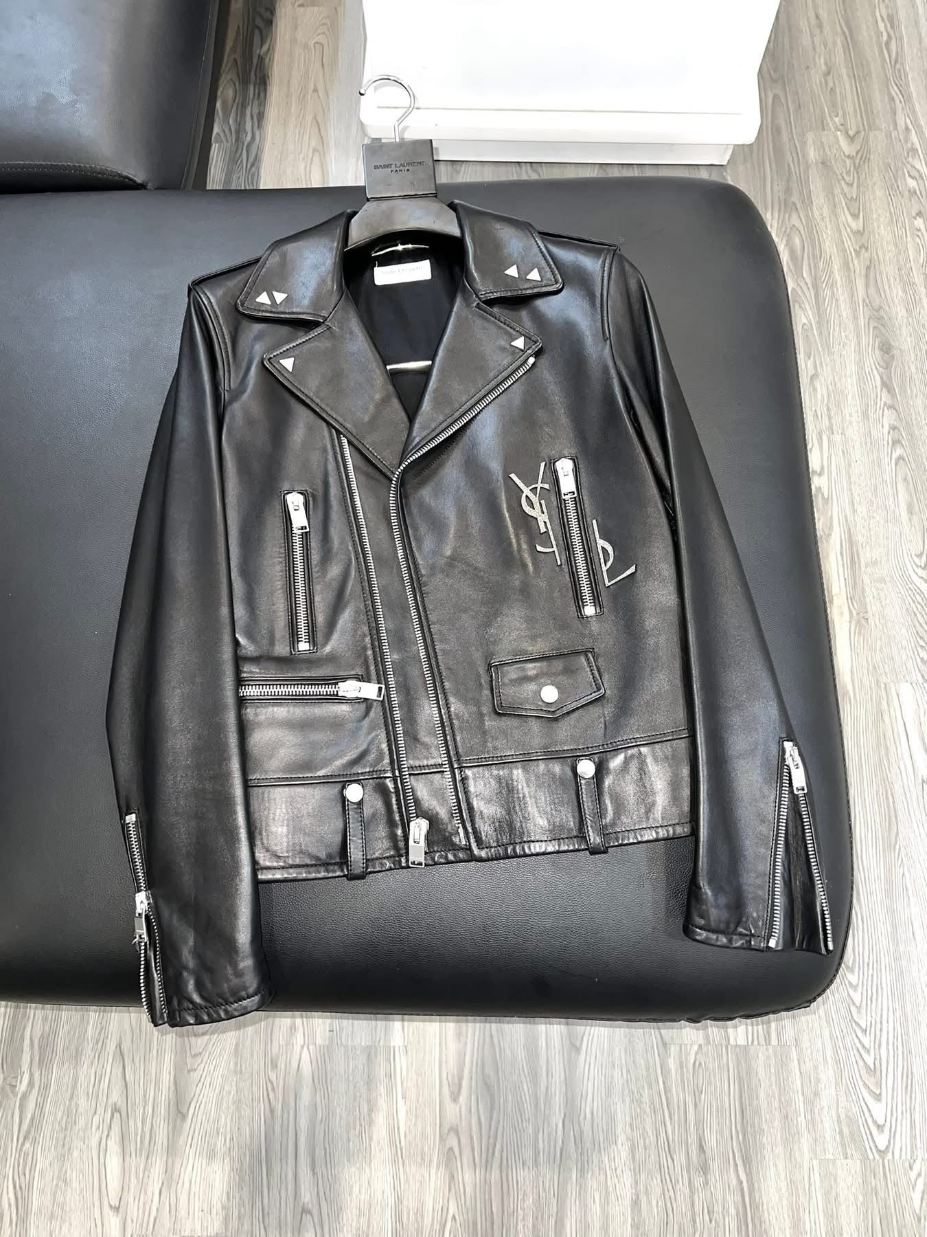 HEDI SLIMANE X SAINT LAURENT PARIS "YSL"" LOGO PATCH CLASSIC L01 BIKER LEATHER JACKET - IT46